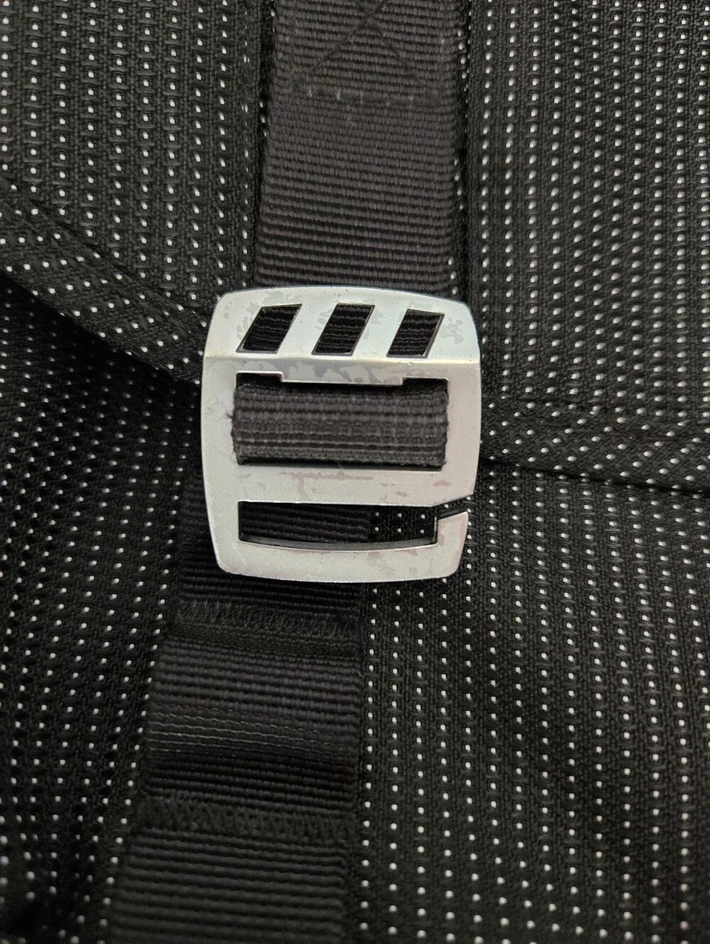 Thule infoarmor messenger